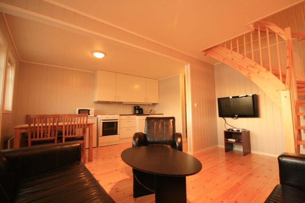 Sarnes Seaside Cabins Honningsvåg Esterno foto